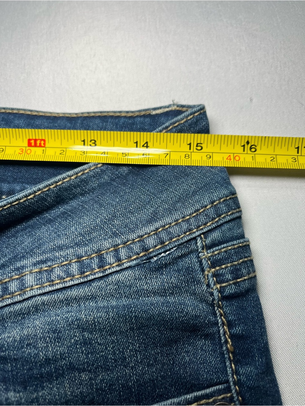 Wallflower Junior 11 Long Curvy Fit Blue Faded Stretch Bootcut MidRise Jeans - Picture 8 of 8